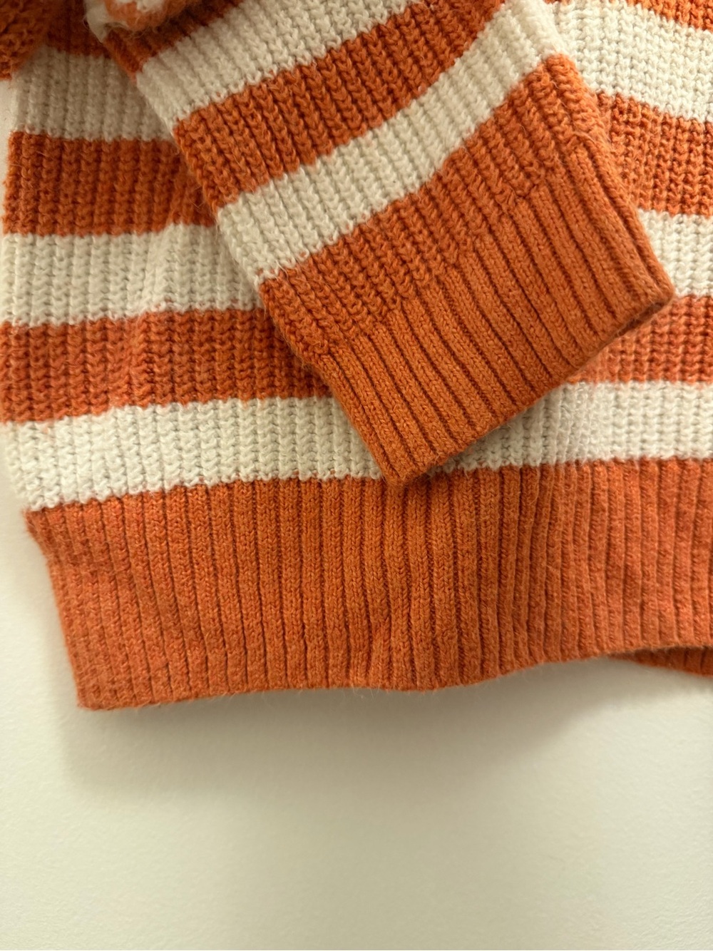 American Eagle Outfitters Sweater Women's Large Pumpkin/Cream Collared Pullover - Picture 2 of 5